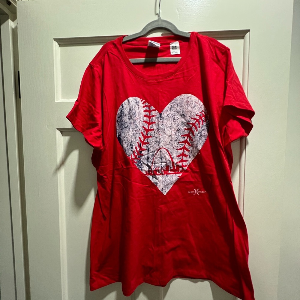 Baseball tee